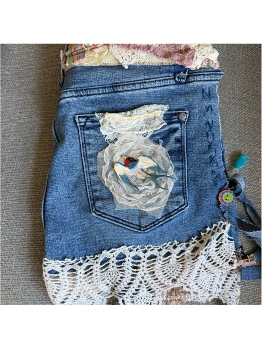 Hand Crafted Denim Belt Upcycled with Laces and Embroidered by hand Size 31 - Picture 9 of 12